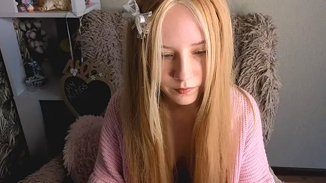 sarakaell online show from July 24, 2026, 1:56 am