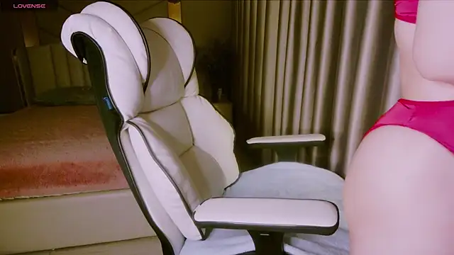 Snapshot of Girl__Funny chatting on February 26, 2025, 4:16 pm Girl  Funny online show from February 26, 2025, 4:16 pm