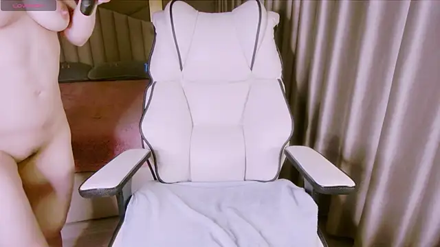 Snapshot of Girl__Funny chatting on February 21, 2025, 8:16 pm Girl  Funny online show from February 21, 2025, 8:16 pm