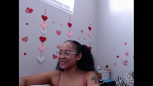 RylHoneyy online show from February 13, 2026, 9:15 pm