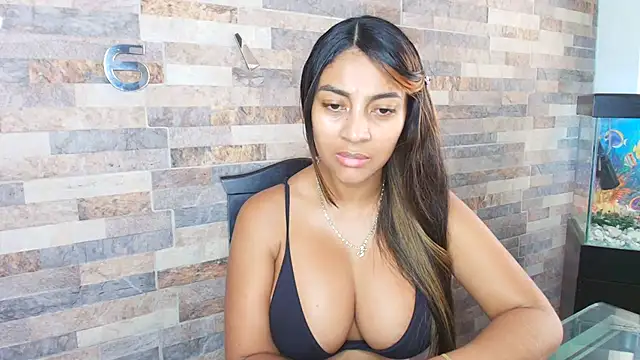 sophiax-x online show from July 30, 2026, 3:22 pm