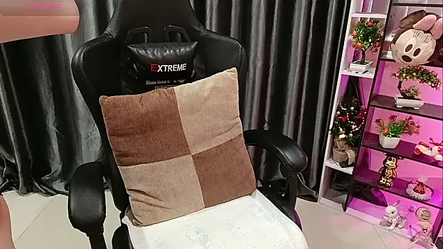 Yuki-yio online show from February 5, 2026, 1:23 am