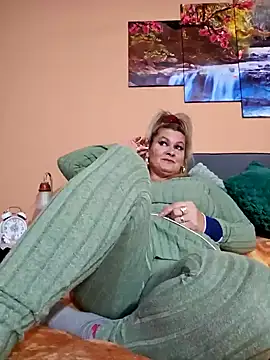 CRHYSTEL online show from December 27, 2024, 5:05 pm