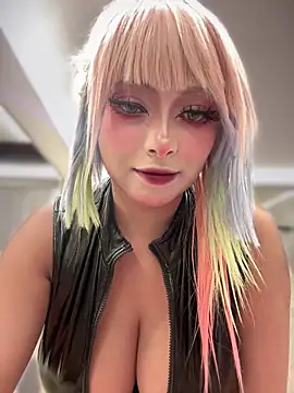 Snapshot of seraphine23 chatting on December 21, 2025, 12:35 am seraphine23 online show from December 21, 2025, 12:35 am