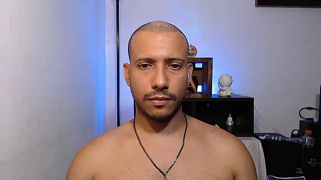 Snapshot of thommerxxx chatting on June 10, 2026, 6:20 pm thommerxxx online show from June 10, 2026, 6:20 pm