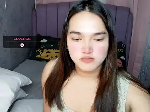 MoaningKylie online show from March 5, 2026, 4:53 am