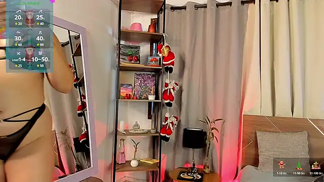 Amy art online show from December 4, 2025, 9:36 pm