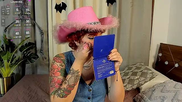 Amy art online show from October 24, 2025, 8:52 pm