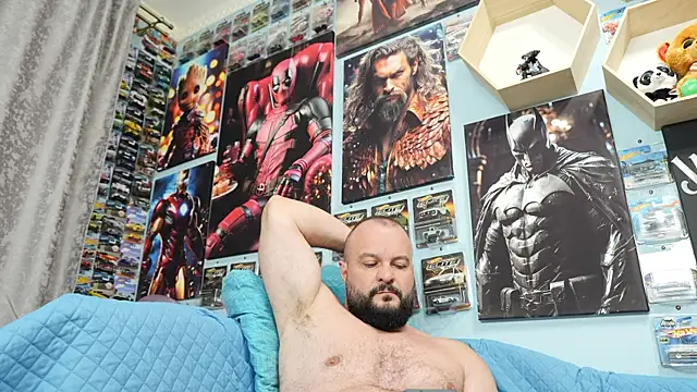 Muscle Bear online show from September 17, 2025, 3:47 pm