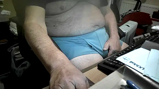 Snapshot of dirtyharry2022 chatting on December 11, 2024, 3:05 pm dirtyharry2022 online show from December 11, 2024, 3:05 pm