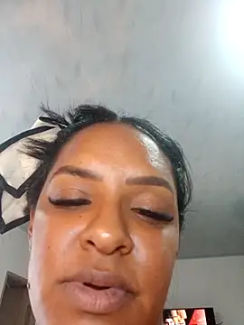 nashiira  online show from April 1, 2026, 10:07 pm