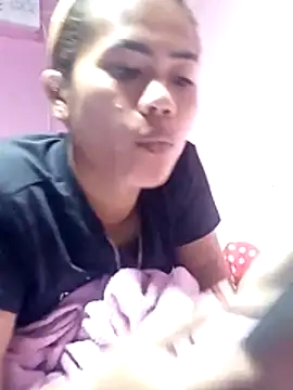 Snapshot of Cutie_body11 chatting on February 3, 2026, 2:53 am Cutie body11 online show from February 3, 2026, 2:53 am