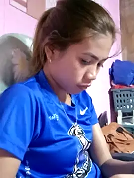 Snapshot of Cutie_body11 chatting on January 15, 2026, 12:52 pm Cutie body11 online show from January 15, 2026, 12:52 pm