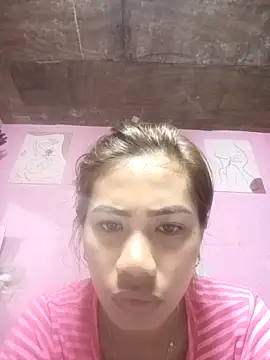 Snapshot of Cutie_body11 chatting on January 14, 2026, 12:53 pm Cutie body11 online show from January 14, 2026, 12:53 pm