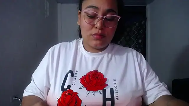 sirena 15 online show from December 22, 2025, 4:56 am