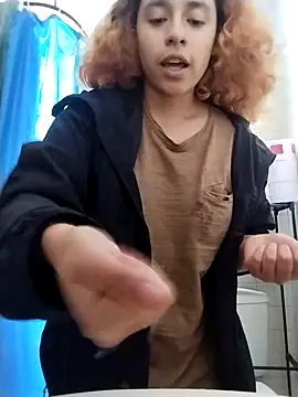 EmmaMelissa0521 online show from March 9, 2026, 4:43 pm