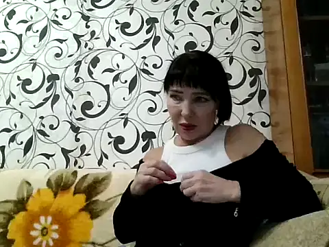 Snapshot of JeaneDavis chatting on November 9, 2025, 1:59 pm JeaneDavis online show from November 9, 2025, 1:59 pm
