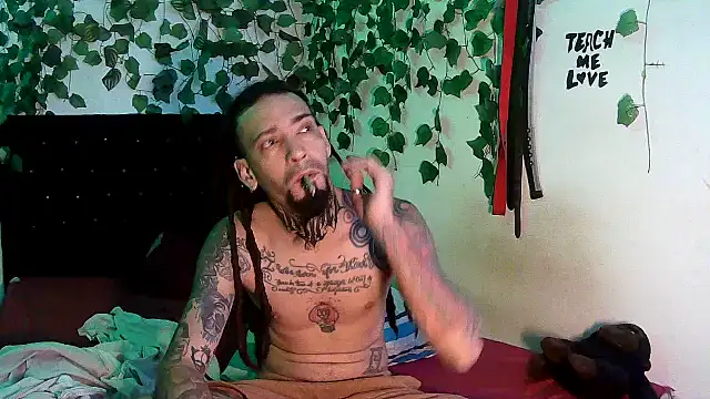 Snapshot of caribbeanlover1 chatting on June 18, 2026, 1:27 pm caribbeanlover1 online show from June 18, 2026, 1:27 pm