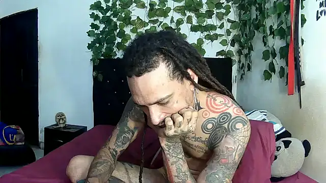 Snapshot of caribbeanlover1 chatting on May 26, 2026, 1:42 pm caribbeanlover1 online show from May 26, 2026, 1:42 pm