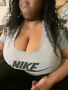 Snapshot of EbonyGoddessKira chatting on January 2, 2025, 4:46 pm EbonyGoddessKira online show from January 2, 2025, 4:46 pm