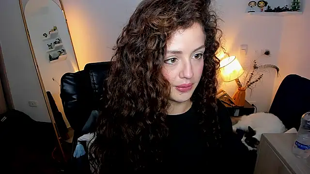 Cassandra Caiin online show from March 13, 2026, 2:16 am