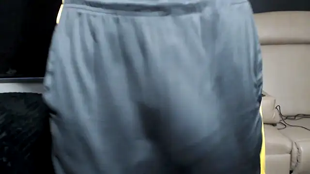 Snapshot of ThickD2C chatting on February 24, 2026, 7:04 pm ThickD2C online show from February 24, 2026, 7:04 pm