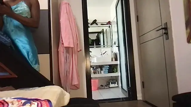 choco petite online show from March 11, 2026, 4:06 am