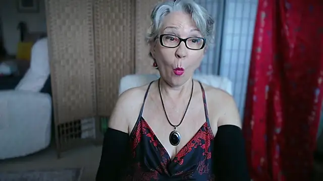 petradaniels online show from April 17, 2026, 8:00 pm