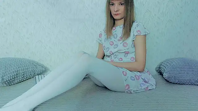 YourCaramel online show from February 10, 2025, 5:58 am