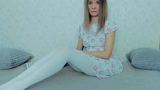 YourCaramel online show from February 11, 2025, 5:37 am