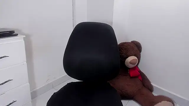 Lu doll online show from February 13, 2026, 9:20 am