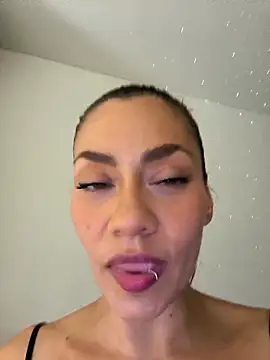 Snapshot of SamyJones9 chatting on March 8, 2026, 2:04 am SamyJones9 online show from March 8, 2026, 2:04 am