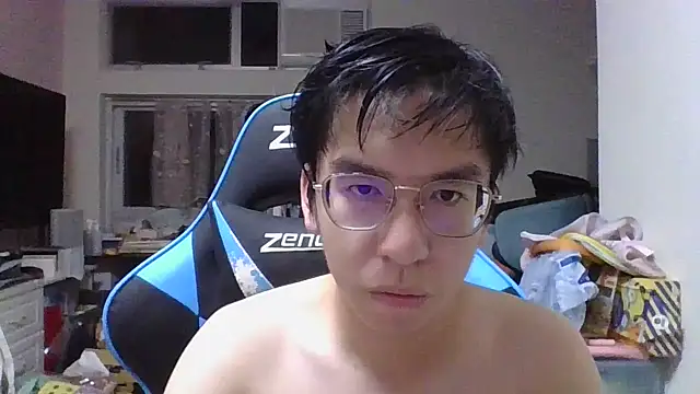 Snapshot of charlie_xdd chatting on October 31, 2025, 10:56 am charlie xdd online show from October 31, 2025, 10:56 am