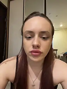 Lisaaan online show from April 12, 2026, 4:10 pm