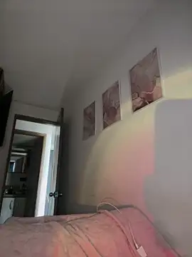 DulceLenns online show from March 11, 2026, 7:19 pm