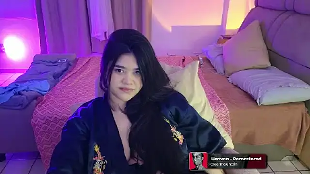 feluriana online show from May 15, 2026, 10:52 pm
