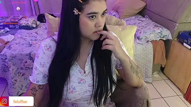 Snapshot of feluriana chatting on June 19, 2026, 9:31 pm feluriana online show from June 19, 2026, 9:31 pm