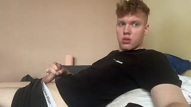 sexybooii6968 online show from June 4, 2026, 9:58 am