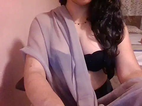 Pinky 4 online show from September 28, 2025, 2:24 pm