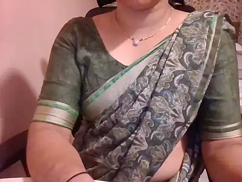 Snapshot of Pinky_4 chatting on May 9, 2026, 6:22 pm Pinky 4 online show from May 9, 2026, 6:22 pm