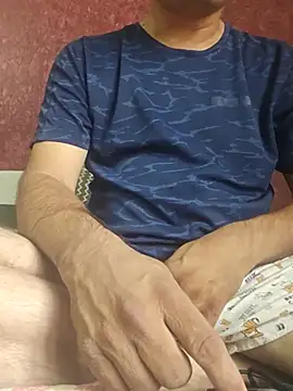 Snapshot of hornydick4you chatting on July 17, 2026, 7:27 am hornydick4you online show from July 17, 2026, 7:27 am