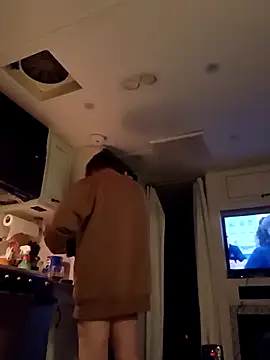 Snapshot of EZYves chatting on February 14, 2026, 1:00 pm EZYves online show from February 14, 2026, 1:00 pm