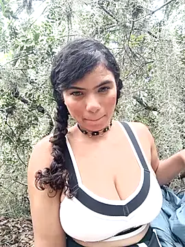 Snapshot of Simone_Miller chatting on March 3, 2025, 1:56 pm Simone Miller online show from March 3, 2025, 1:56 pm