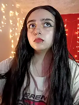 Snapshot of IvonneT chatting on January 11, 2025, 11:56 pm IvonneT online show from January 11, 2025, 11:56 pm