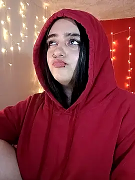 Snapshot of IvonneT chatting on March 3, 2025, 1:38 am IvonneT online show from March 3, 2025, 1:38 am