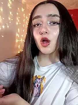 Snapshot of IvonneT chatting on March 9, 2025, 10:41 pm IvonneT online show from March 9, 2025, 10:41 pm