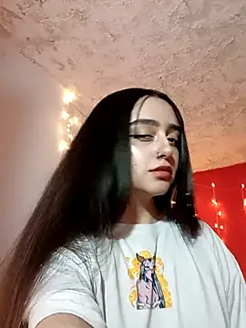 Snapshot of IvonneT chatting on February 15, 2025, 9:06 pm IvonneT online show from February 15, 2025, 9:06 pm