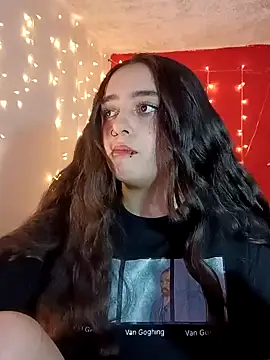 Snapshot of IvonneT chatting on December 2, 2024, 11:02 pm IvonneT online show from December 2, 2024, 11:02 pm