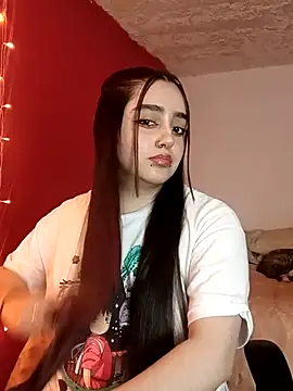 Snapshot of IvonneT chatting on October 19, 2025, 1:08 am IvonneT online show from October 19, 2025, 1:08 am