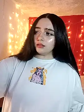 Snapshot of IvonneT chatting on January 26, 2025, 11:39 pm IvonneT online show from January 26, 2025, 11:39 pm